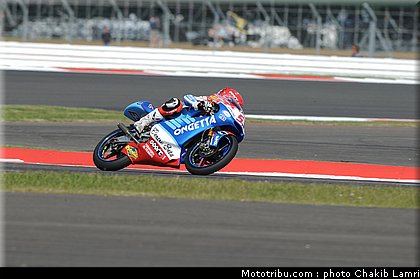 125_iwema_1_angleterre_silverstone_2011.jpg