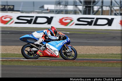 125_iwema_4_angleterre_silverstone_2011.jpg