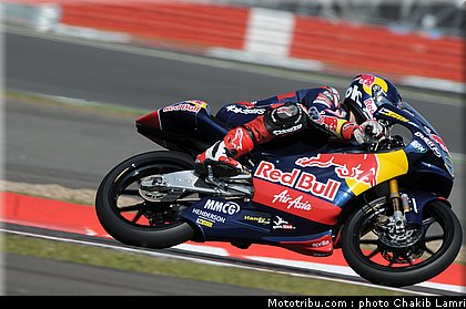 125_kent_3_angleterre_silverstone_2011.jpg