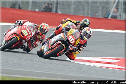 moto2_007_angleterre_silverstone_2011.jpg