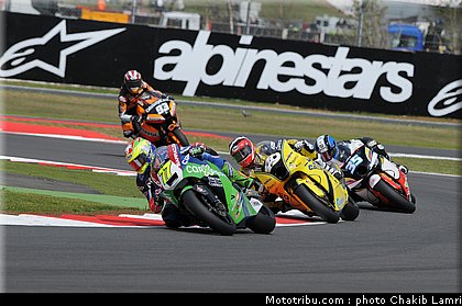 moto2_025_angleterre_silverstone_2011.jpg