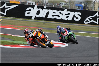 moto2_026_angleterre_silverstone_2011.jpg
