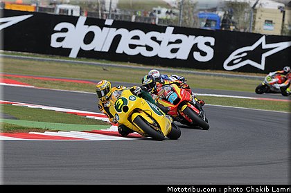 moto2_029_angleterre_silverstone_2011.jpg