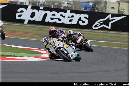 moto2_030_angleterre_silverstone_2011.jpg