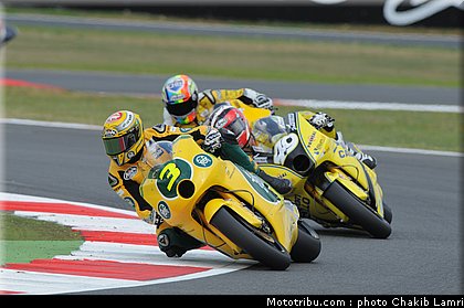 moto2_042_angleterre_silverstone_2011.jpg