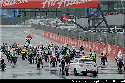 moto2_048_angleterre_silverstone_2011.jpg