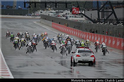 moto2_049_angleterre_silverstone_2011.jpg