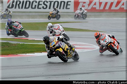 moto2_052_angleterre_silverstone_2011.jpg