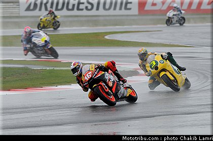 moto2_067_angleterre_silverstone_2011.jpg