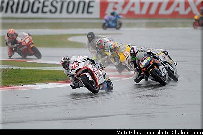 moto2_069_angleterre_silverstone_2011.jpg