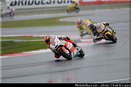 moto2_072_angleterre_silverstone_2011.jpg