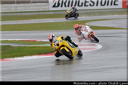 moto2_082_angleterre_silverstone_2011.jpg