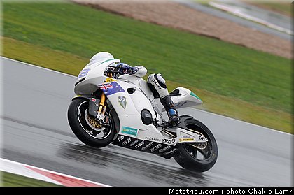 moto2_NIK_6797 copie_angleterre_silverstone_2011.jpg