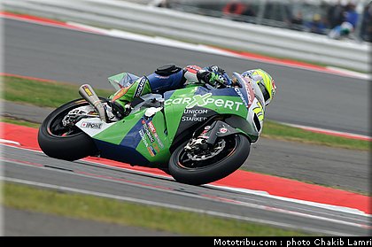 moto2_aegerter_05_angleterre_silverstone_2011.jpg