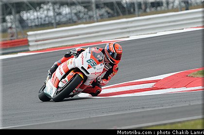 moto2_bradl_4_angleterre_silverstone_2011.jpg