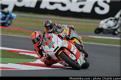 moto2_bradl_9_angleterre_silverstone_2011.jpg