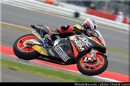 moto2_cluzel_06_angleterre_silverstone_2011.jpg