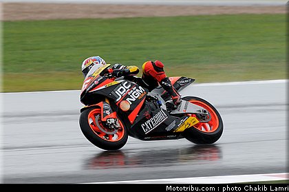 moto2_cluzel_12_angleterre_silverstone_2011.jpg