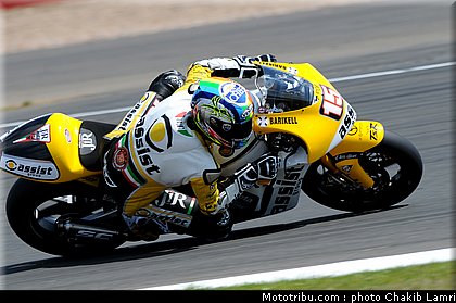 moto2_deangelis_1_angleterre_silverstone_2011.jpg
