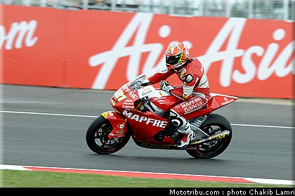 moto2_fores_2_angleterre_silverstone_2011.jpg