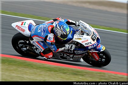 moto2_hernandez_y_3_angleterre_silverstone_2011.jpg
