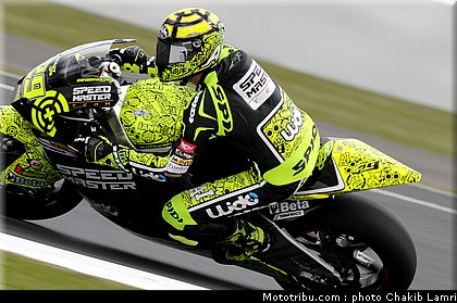 moto2_iannone_02_angleterre_silverstone_2011.jpg