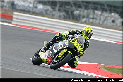 moto2_iannone_04_angleterre_silverstone_2011.jpg