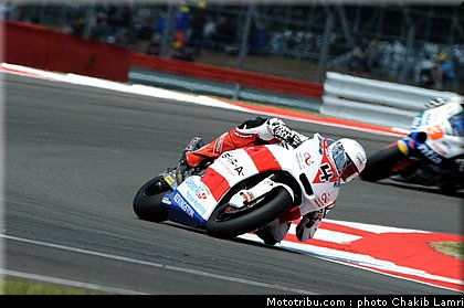 moto2_krummenacher_4_angleterre_silverstone_2011.jpg