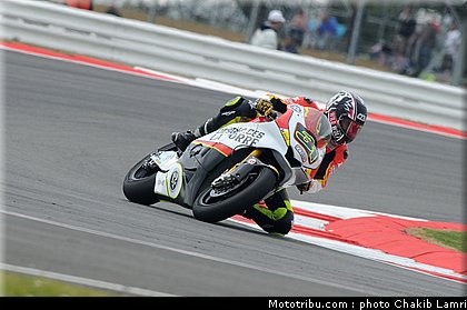 moto2_morales_1_angleterre_silverstone_2011.jpg
