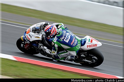 moto2_noyes_02_angleterre_silverstone_2011.jpg