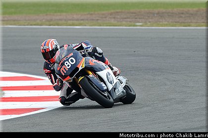 moto2_pons_4_angleterre_silverstone_2011.jpg