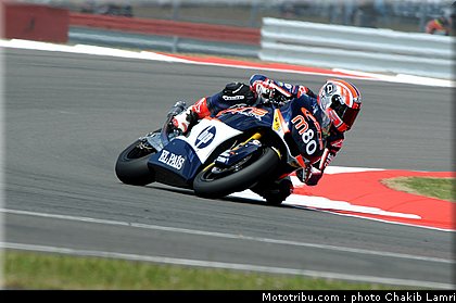 moto2_pons_7_angleterre_silverstone_2011.jpg