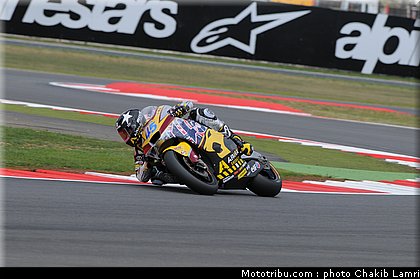 moto2_redding_14_angleterre_silverstone_2011.jpg
