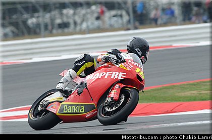 moto2_torres_1_angleterre_silverstone_2011.jpg