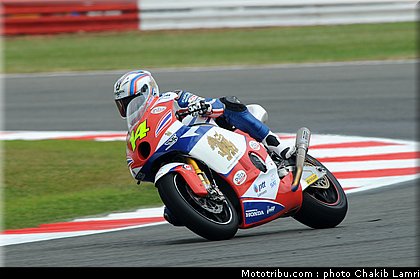 moto2_wilairot_1_angleterre_silverstone_2011.jpg