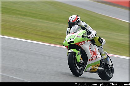 motogp_de_puniet_09_angleterre_silverstone_2011.jpg