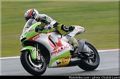 motogp_de_puniet_10_angleterre_silverstone_2011.jpg