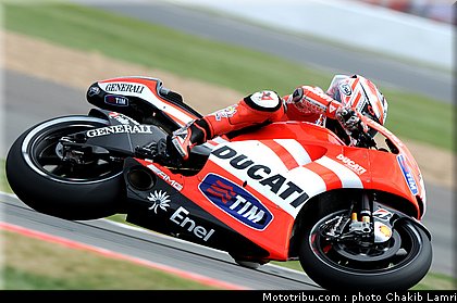 motogp_hayden_04_angleterre_silverstone_2011.jpg