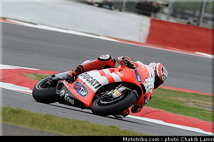 motogp_hayden_07_angleterre_silverstone_2011.jpg