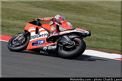 motogp_hayden_10_angleterre_silverstone_2011.jpg