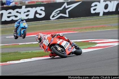 motogp_hayden_11_angleterre_silverstone_2011.jpg