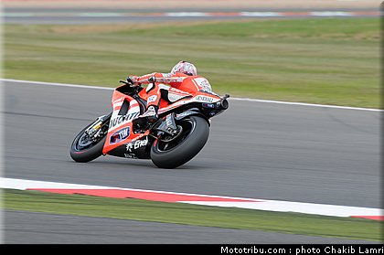 motogp_hayden_12_angleterre_silverstone_2011.jpg