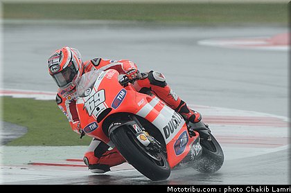 motogp_hayden_14_angleterre_silverstone_2011.jpg