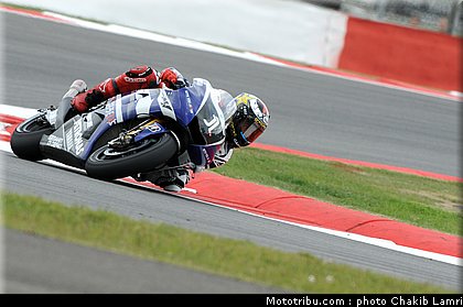motogp_lorenzo_07_angleterre_silverstone_2011.jpg