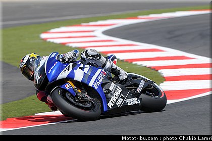 motogp_lorenzo_19_angleterre_silverstone_2011.jpg