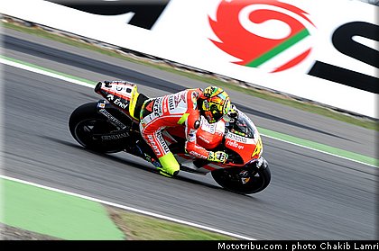 motogp_rossi_07_angleterre_silverstone_2011.jpg