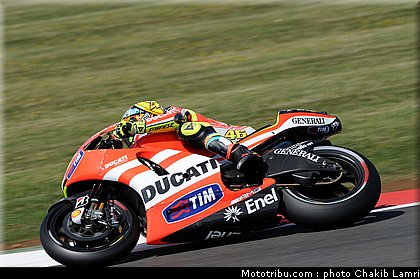 motogp_rossi_19_angleterre_silverstone_2011.jpg