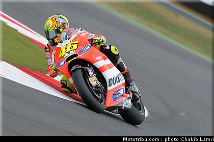 motogp_rossi_22_angleterre_silverstone_2011.jpg
