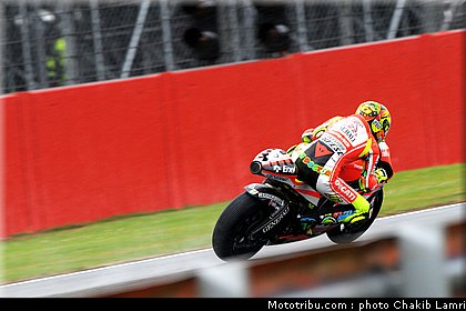 motogp_rossi_24_angleterre_silverstone_2011.jpg