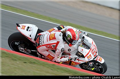 motogp_simoncelli_01_angleterre_silverstone_2011.jpg